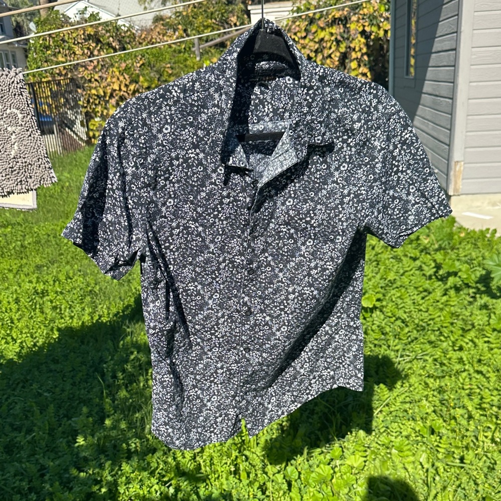 Slim Fit Luxury Marc Anthony Black and White Floral Men's Shirt